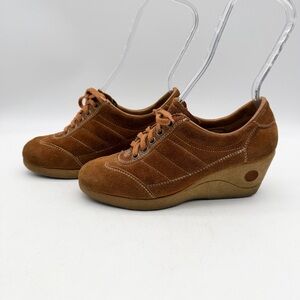 Vintage 70s Suede Leather Wedge Gum Sole Sneakers Lace-up Comfort Shoes Size 7